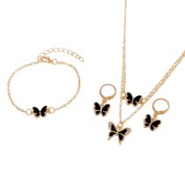   4-részes Elegáns Női Ékszerszett – Éjfekete Pillangó Motívummal RH12620552